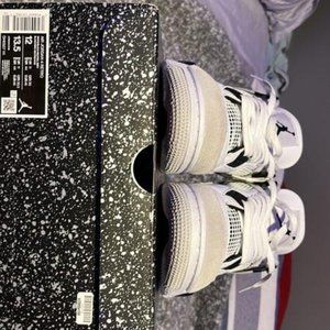 Air Jordan 4 Military Black